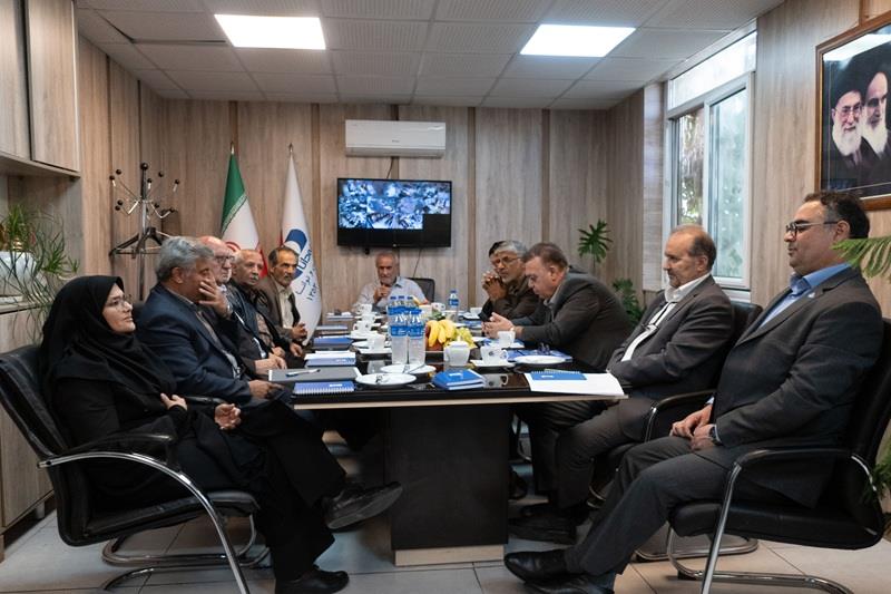 جلسه مشترک شرکت بیمه دانا با روسای کانون‌های بازنشستگی استان البرز